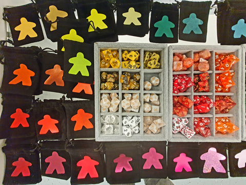 kleines Würfelsäckchen mit 7 Würfeln
