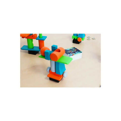 Junk Art Revolution - Engl.